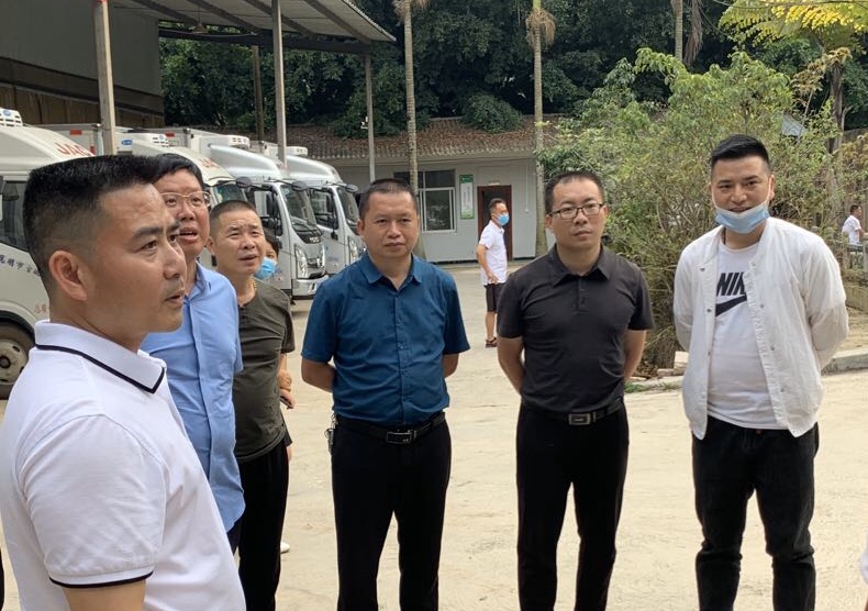 西畴县黄明勇县长一行到文智西畴分公司配送中心走访调研